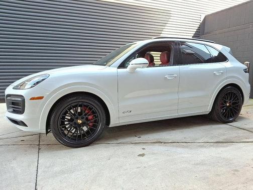 2021 Porsche Cayenne GTS