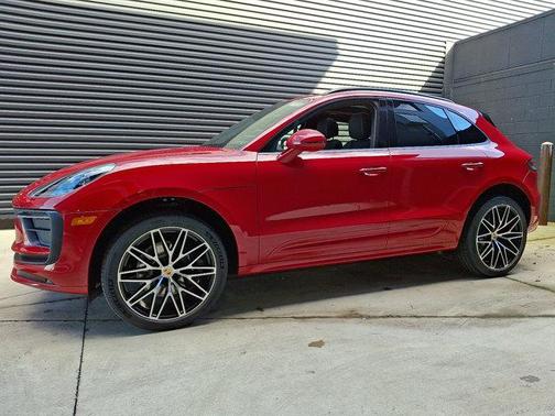 2026 Porsche Macan Base
