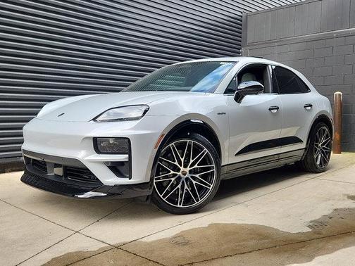 Ice Grey Metallic 2026 Porsche Macan Turbo