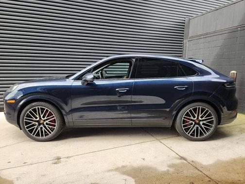 D6 2026 Porsche Cayenne S Coupe AWD