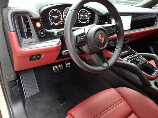 2026 Porsche Cayenne GTS