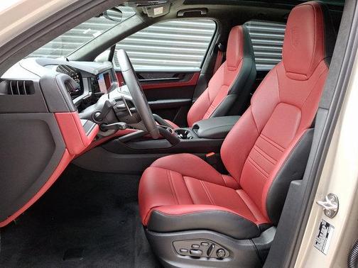 2026 Porsche Cayenne GTS