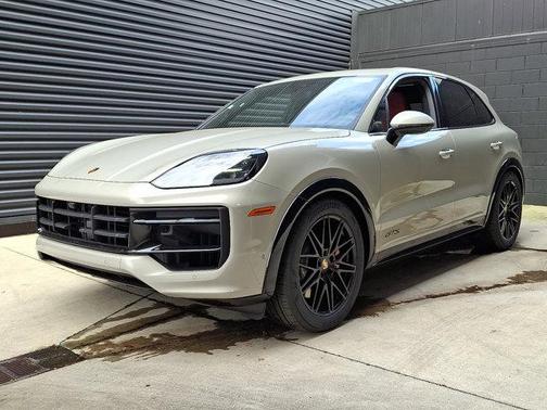 2026 Porsche Cayenne GTS