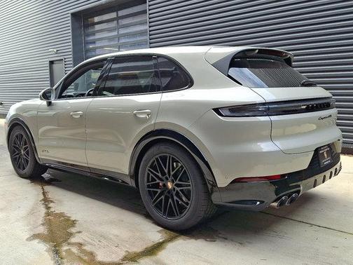 2026 Porsche Cayenne GTS