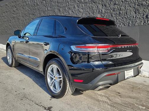 2025 Porsche Macan T