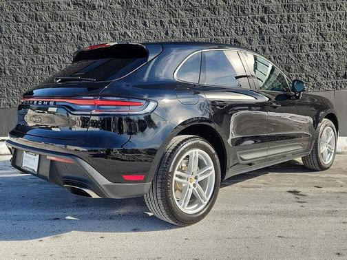 2025 Porsche Macan T