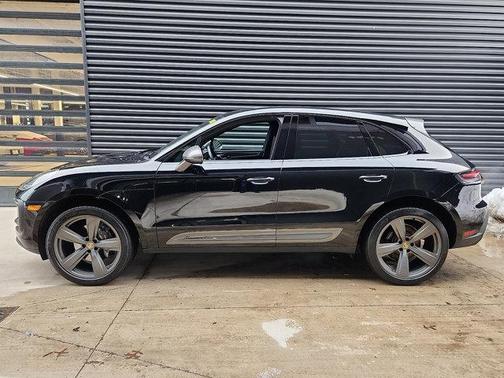 2025 Porsche Macan 
