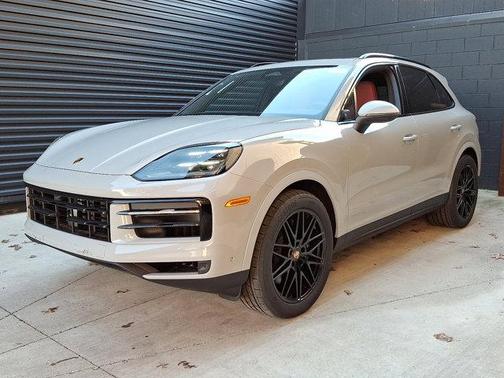 3H 2026 Porsche Cayenne Base