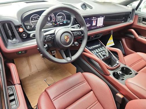 Carrara White Metallic 2026 Porsche Cayenne GTS