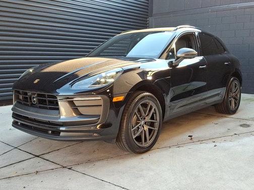 2025 Porsche Macan T