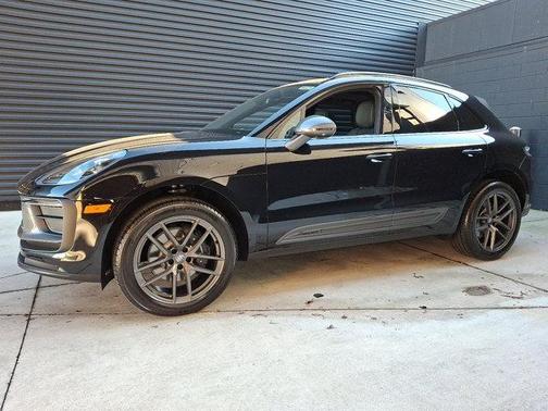 2025 Porsche Macan T