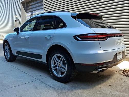 White 2021 Porsche Macan Base