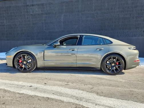 2026 Porsche Panamera GTS