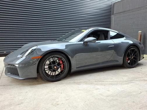 2025 Porsche 911 Carrera GTS