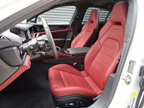 2026 Porsche Panamera GTS