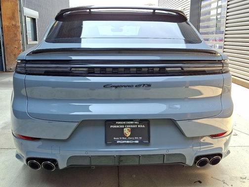 2025 Porsche Cayenne GTS