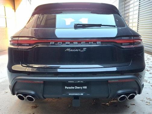 Jet Black Metallic 2026 Porsche Macan S