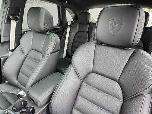 2026 Porsche Macan T