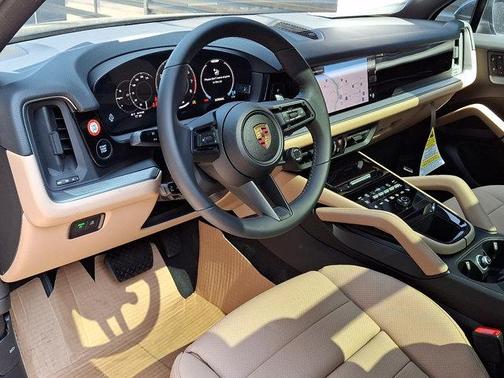 D6 2026 Porsche Cayenne Base