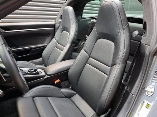 2024 Porsche 911 Targa 4