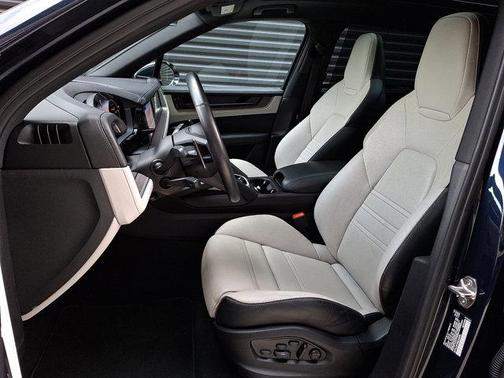 2024 Porsche Cayenne S