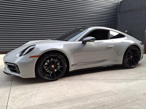 2023 Porsche 911 Carrera 4