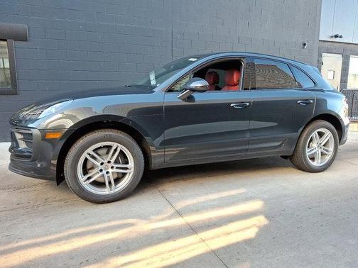 2026 Porsche Macan Base