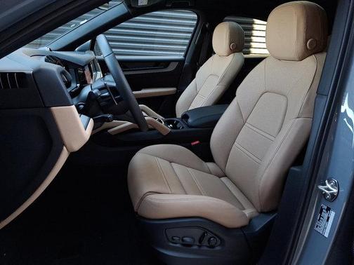 2026 Porsche Cayenne AWD