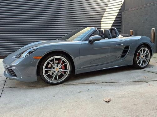 2024 Porsche 718 Boxster S