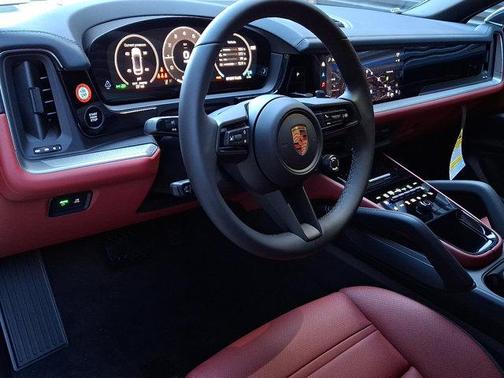 2026 Porsche Cayenne AWD