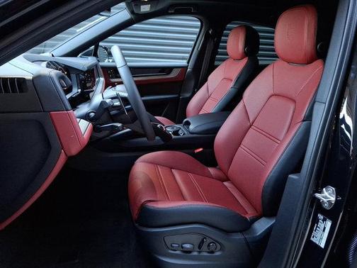 2026 Porsche Cayenne AWD