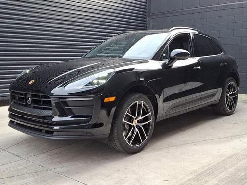 2026 Porsche Macan Base