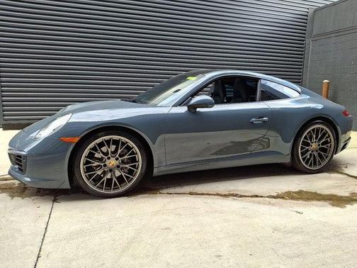 2017 Porsche 911 Carrera