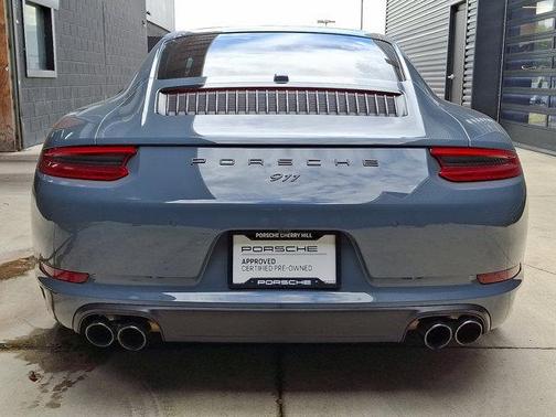 2017 Porsche 911 Carrera