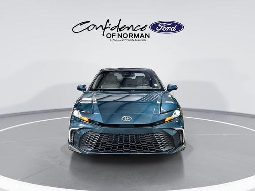 Ocean 2025 Toyota Camry SE