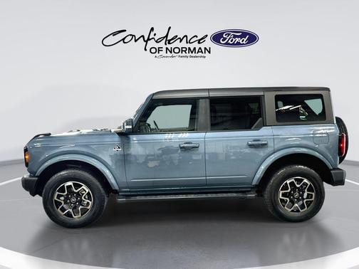 Azure Gray Metallic 2024 Ford Bronco Outer Banks