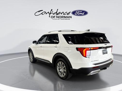 Star White 2026 Ford Explorer Platinum