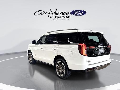 Star White 2026 Ford Expedition King Ranch