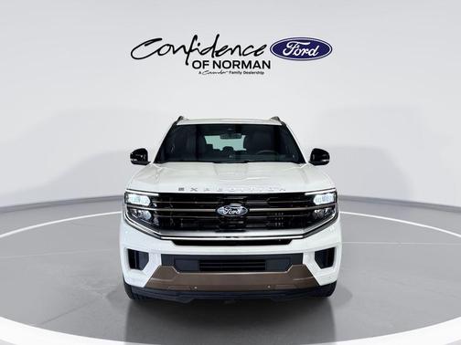 Star White 2026 Ford Expedition King Ranch
