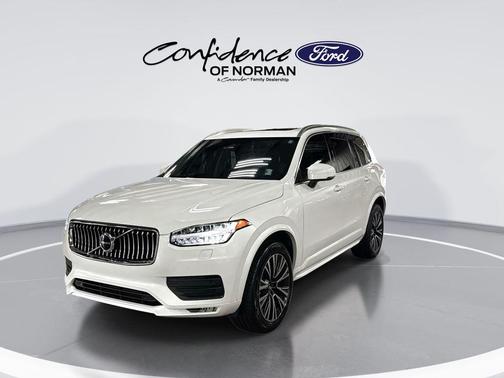 Crystal White Metallic 2021 Volvo XC90 T5 Momentum 7 Passenger