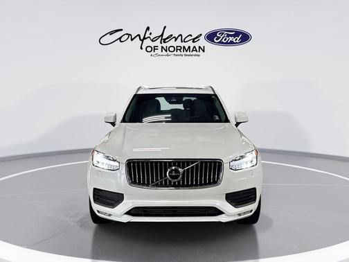 Crystal White Metallic 2021 Volvo XC90 T5 Momentum 7 Passenger