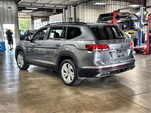 2022 Volkswagen Atlas 3.6L SE w/Technology