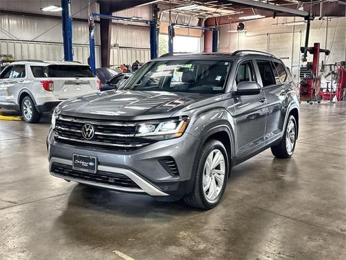 2022 Volkswagen Atlas 3.6L SE w/Technology