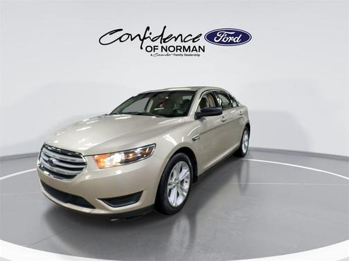2017 Ford Taurus SE