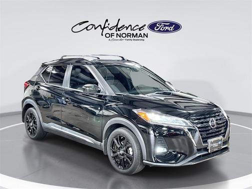 2021 Nissan Kicks SR