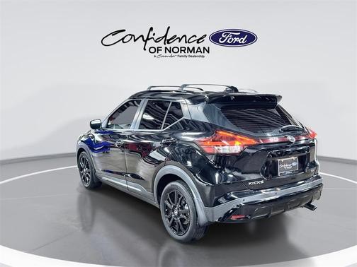 2021 Nissan Kicks SR