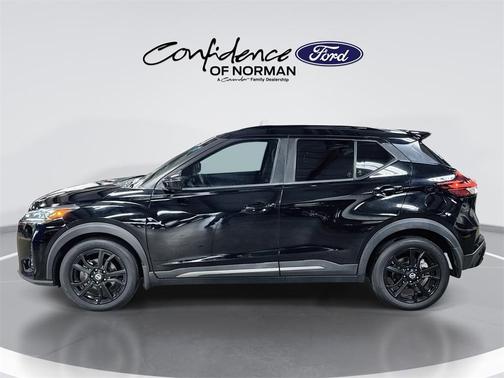 2021 Nissan Kicks SR