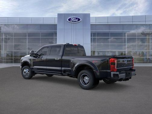 2025 Ford F-350 Lariat Super Duty