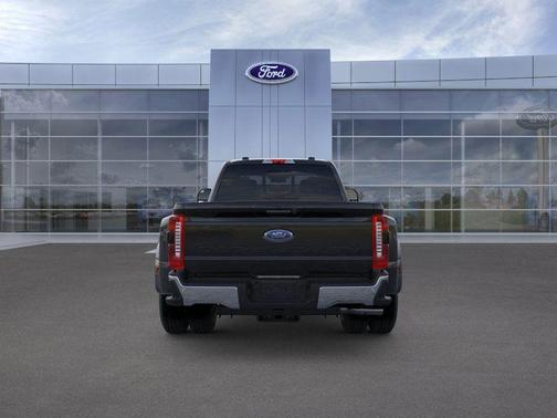 2025 Ford F-350 Lariat Super Duty
