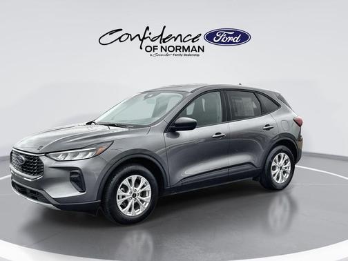 Carbonized Gray Metallic 2025 Ford Escape Active